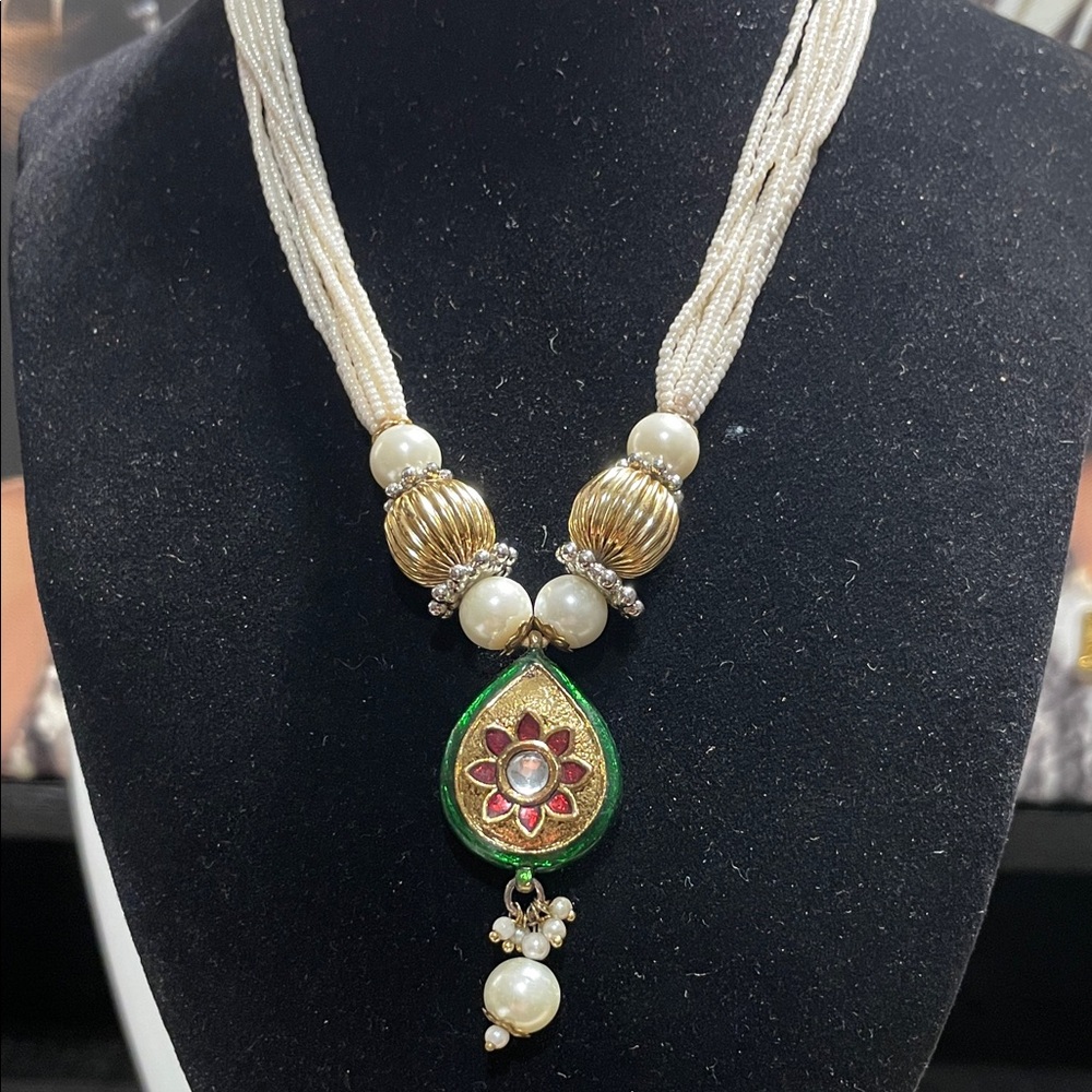 Vintage Green and Glass Gold Pendant Glass Seedbeds W/ Pearls Necklace SOLD